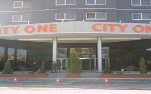 City One Hotel вид на фасад