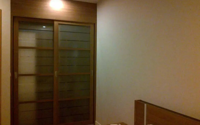 Circle Condominium