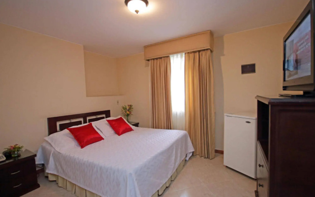 Hotel Plaza Versalles