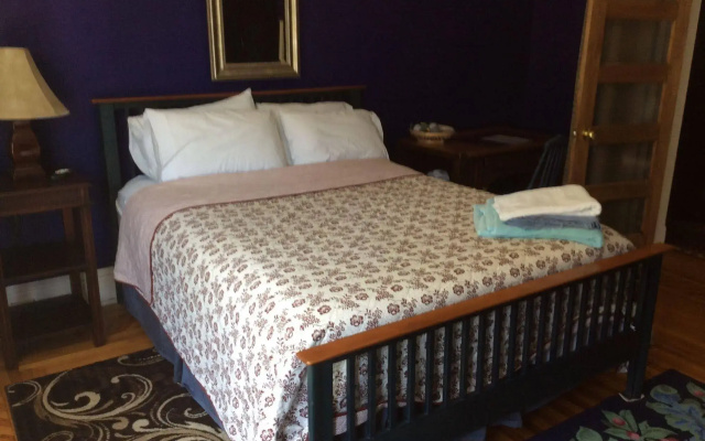 Elliott House Bed & Breakfast