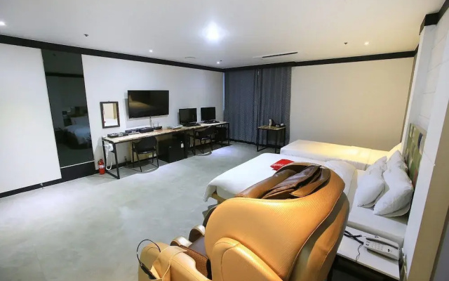 Suwon Yeongtong SG Hotel