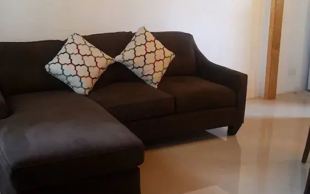 Hill Top Suites
