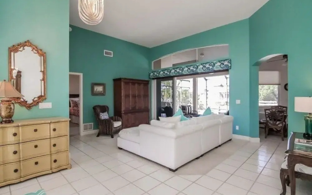 Buccaneer Court Home 1556