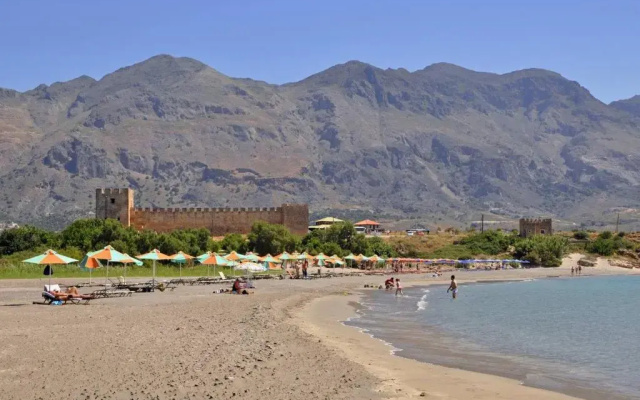 Levantes - Walk To Beach - AC WIFI