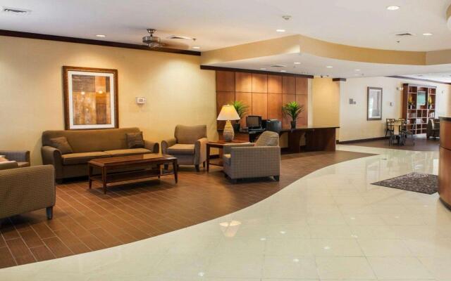Comfort Suites Southport In Indianapolis United States Of America