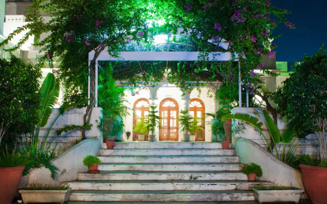 Neemrana's Baradari Palace
