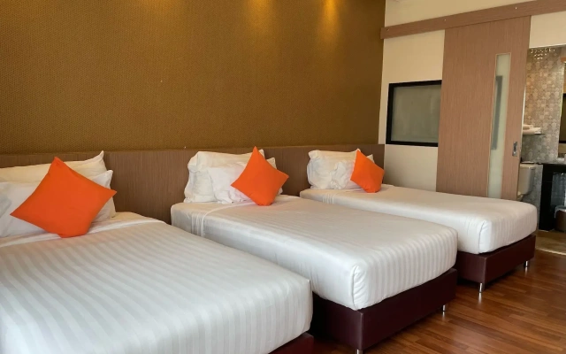 Ton Aoi Grand Hotel