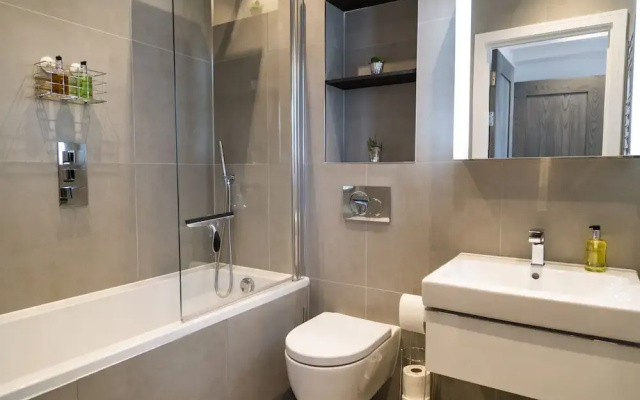 Brickfield Court Serviced Apartment by Ferndale