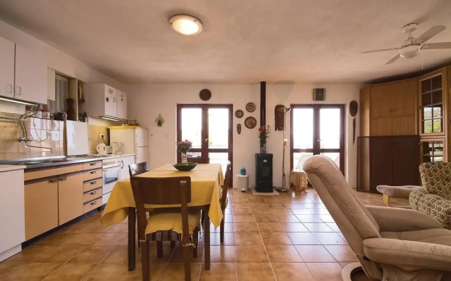Beautiful Apartment in Kanica With 2 Bedrooms and Wifi