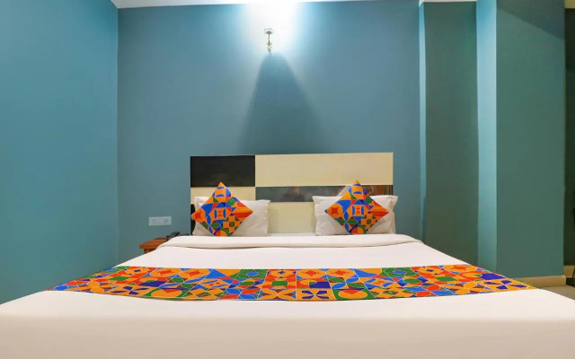 Fabhotel Maxx Inn