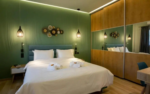 Kyma Seafront Suite by Estia