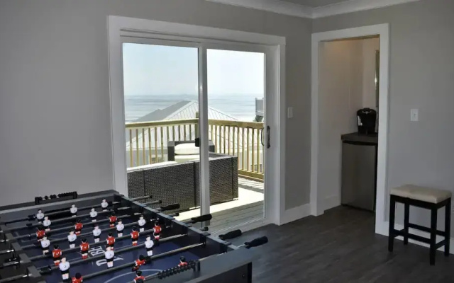 Sonny Daze - 105 Quebec Ct