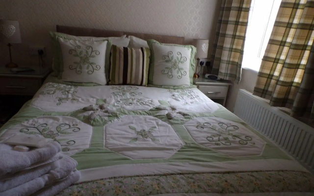 The Grosvenor View - Guest House