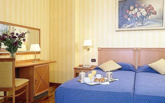 Hotel Aurora