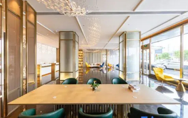 Paco Hotel (Guangzhou South Railway Station Panyu Changlong Branch)