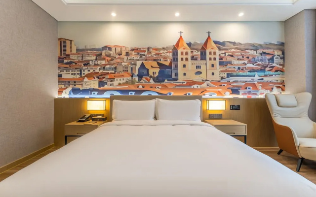 Joy Fall Hotel