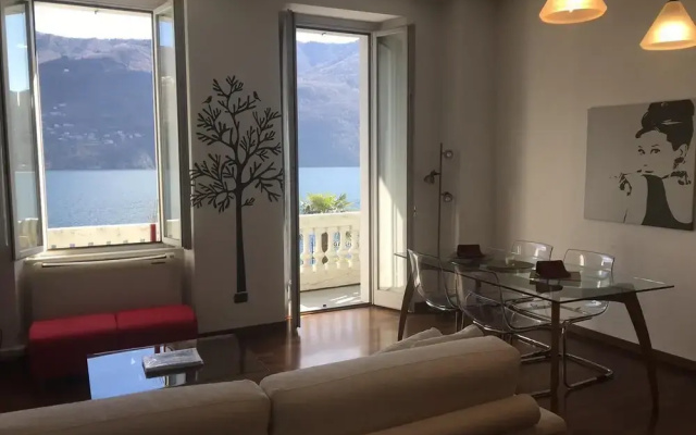 Larius balcony on the lake