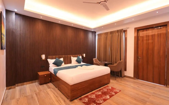 The Hoften Snowia Luxury Stay Near Bhalugarh Waterfall
