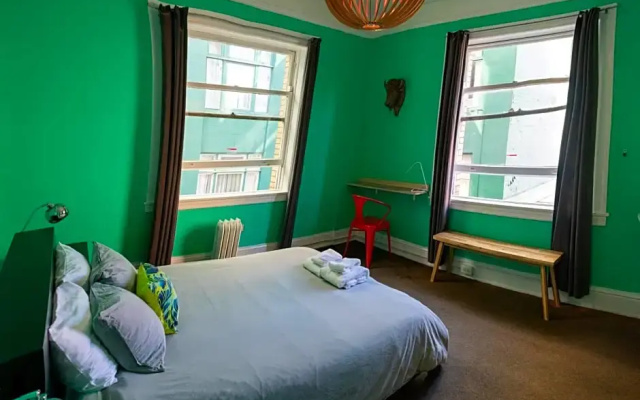 HI San Francisco Downtown Hostel