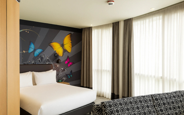 Holiday Inn Salisbury - Stonehenge by IHG