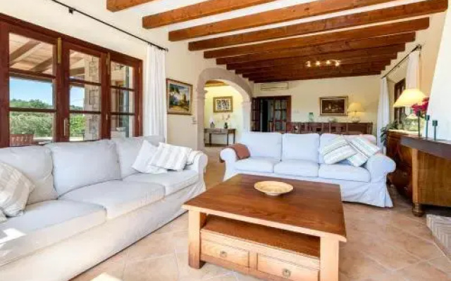 Villa can Canaveret