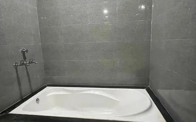 Fabhotel Kalawati Palace