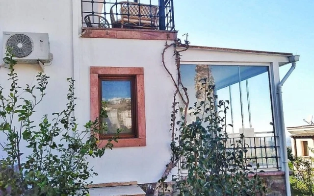 Flat in Yalikavak With Sea View and Shared Pool