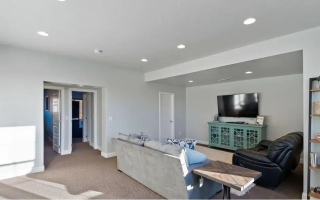 Viva Casita 4 Bedroom Apts by Redawning