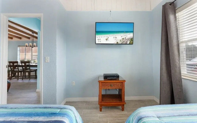 Island Gem A 2 Bedroom Villa by RedAwning