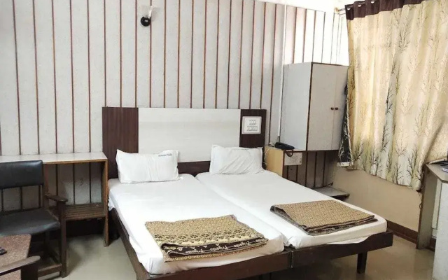 iROOMZ Hotel Abhiman