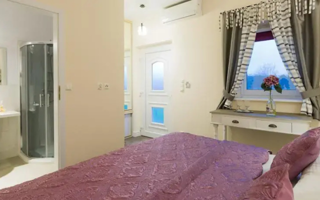 Villa Aurora