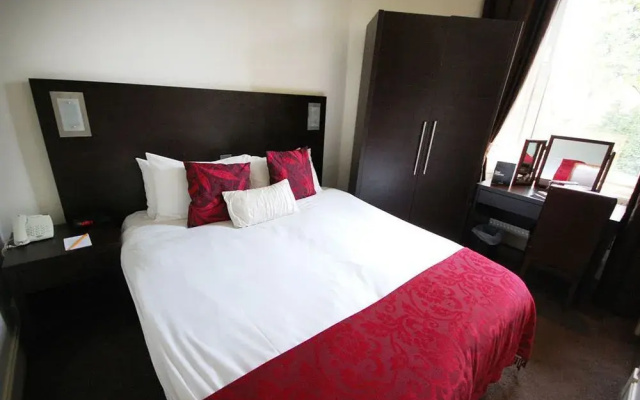 The Minto Hotel