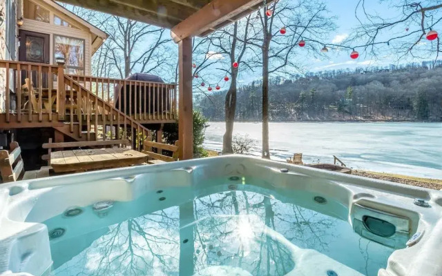 Gone Fish Inn by Taylor Made Deep Creek