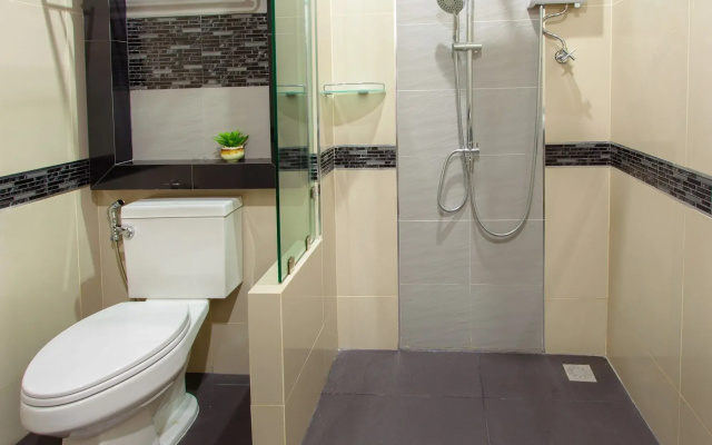 Thanburi Hotel
