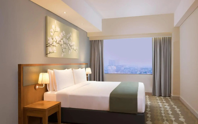 Holiday Inn & Suites Jakarta Gajah Mada by IHG