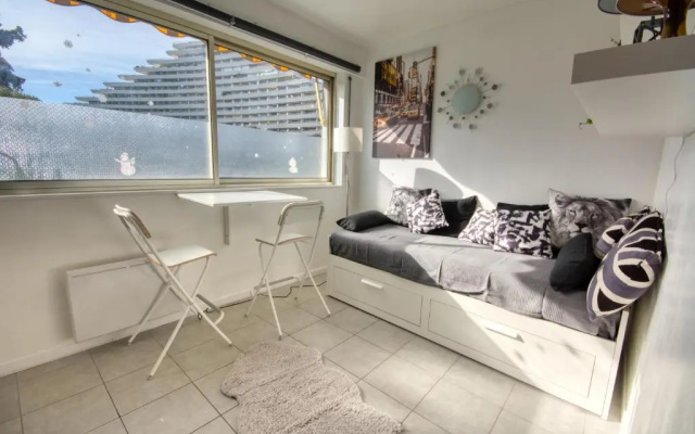 La Studette Marina 06