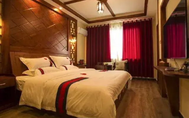 Linyun Shanju Hotel (Zhangjiajie National Forest Park Scenic Area)
