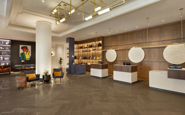 106 Jefferson Huntsville, Curio Collection by Hilton