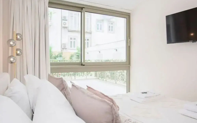Liiiving in Porto - Soho Urban Retreat