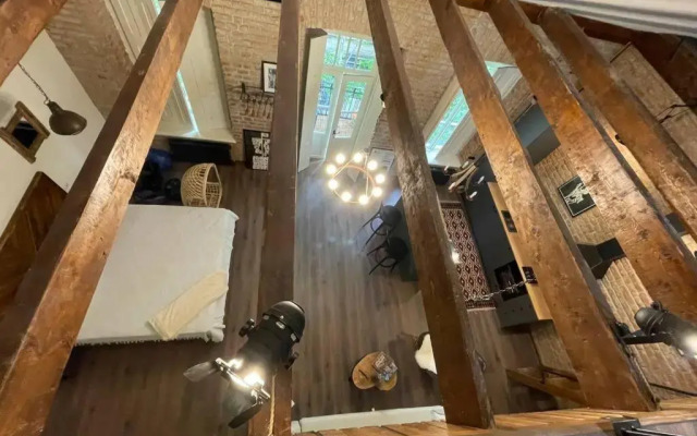 Writer's Loft w/ workspace-get inspired by comfort