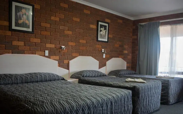 Yambil Inn Motel