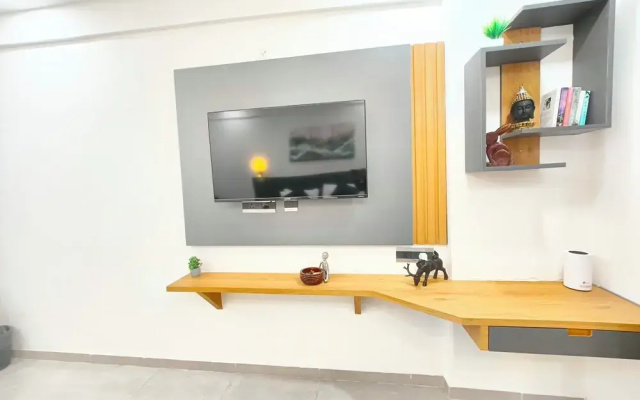 Arth Studios Omaxe Hazratganj Gomti Nagar Ext