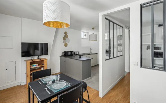 Studio at the Heart of the Marais Rue des Rosiers