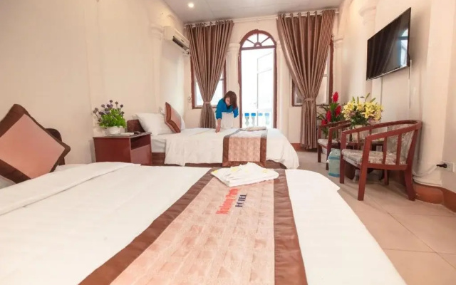 Halong Party Hostel & Hotel