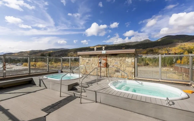 2795 Slopeside 1 Bedroom Condo