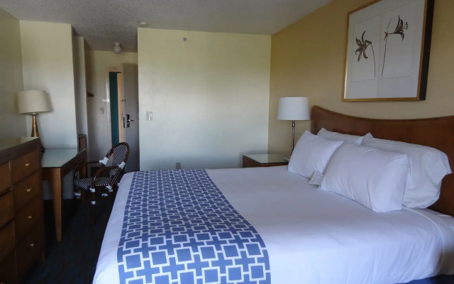 Ocean Sands Beach Boutique Inn - 1 Acre Private Beach