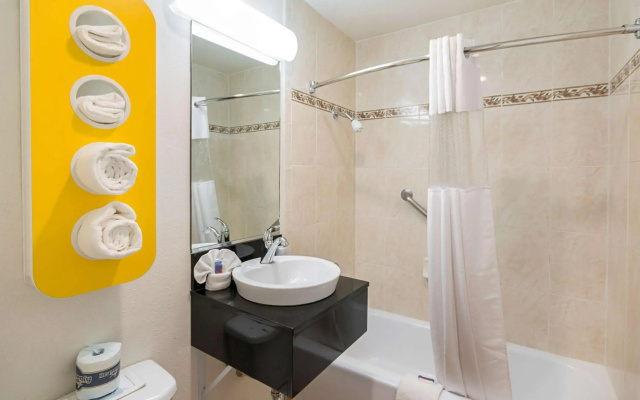Motel 6 El Paso, TX - Airport - Fort Bliss