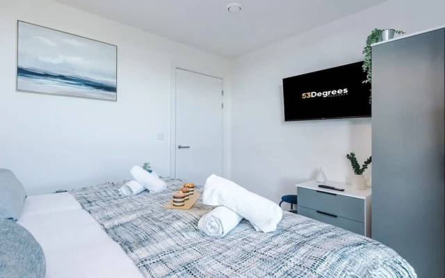 Stunning 2-bed Flat Amazing Location Sleeps 4