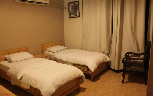 Al Ballouti Hotel Suites