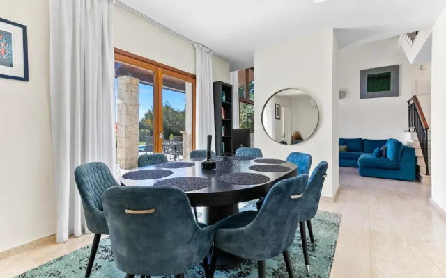 Villa Calantha 93 Aphrodite Hills